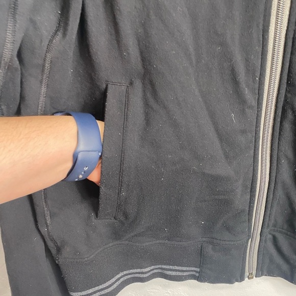 Lululemon men’s jacket sz M - Picture 11 of 12